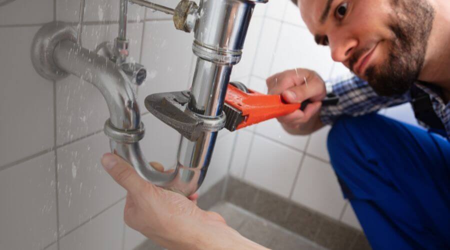 Professional same day plumber services in Warren, IN